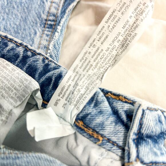 Zara High Rise Distressed Split Hem Jeans Light Wash Women’s Size 4 EUC - Picture 6 of 10